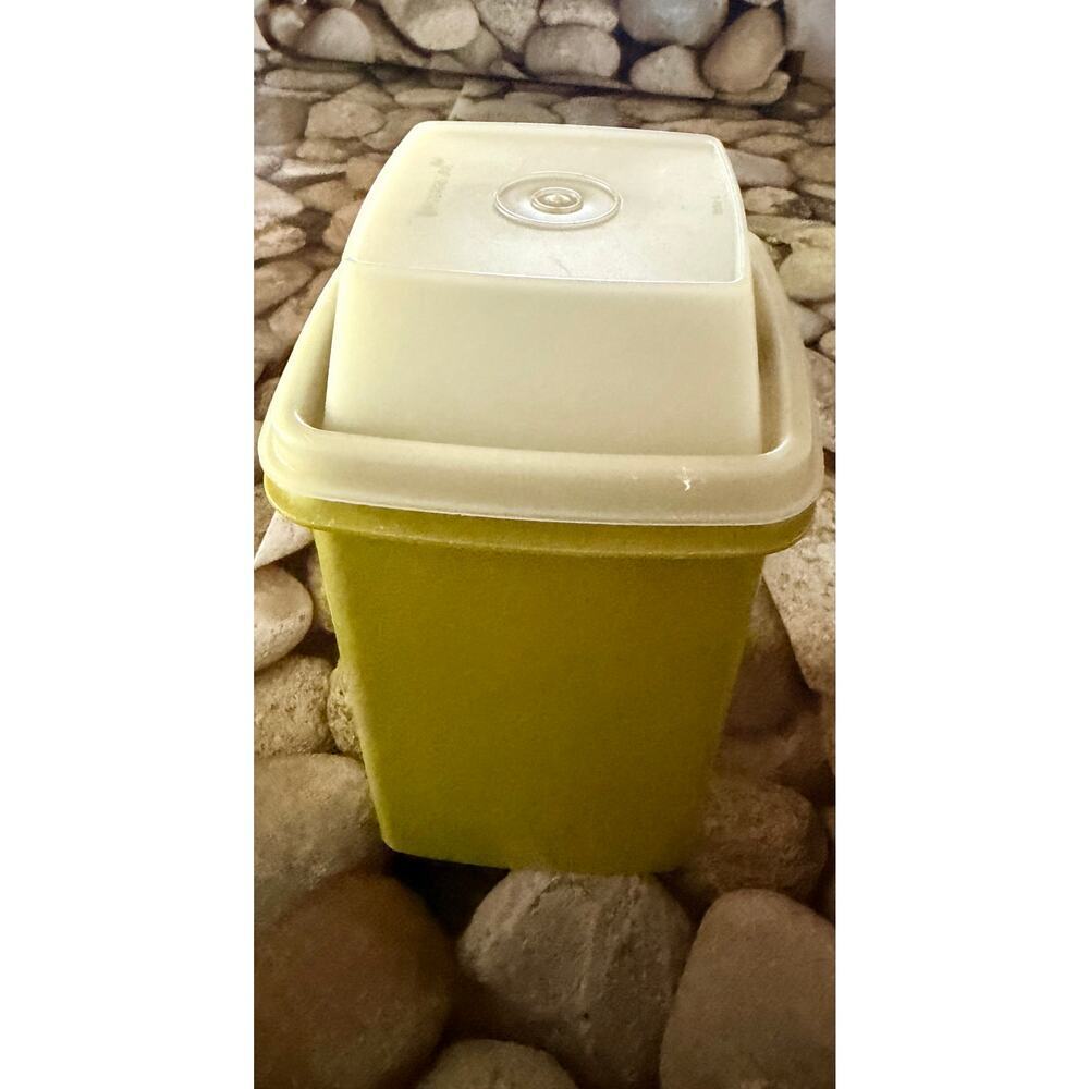 Tupperware Pickle Keeper - Picture 5 of 9